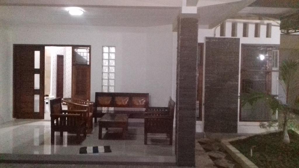 Dannu'S Homestay & Ijen, Bromo, Meru Betiri Sukomade Tours Баньюванги Экстерьер фото